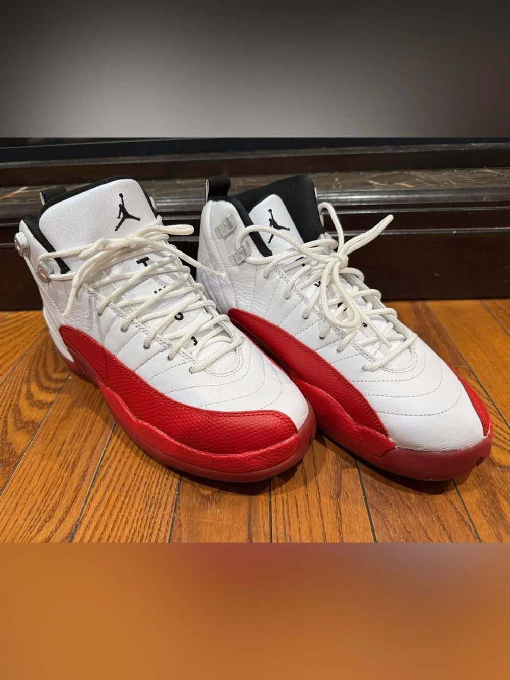 Jordan Men's Athletic Basketball Shoes in White and Red